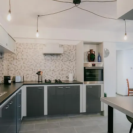 Lazaros Centre Apartament
