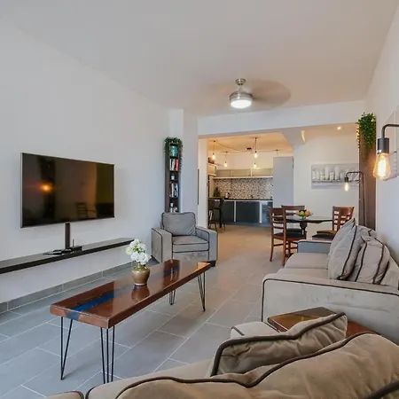 Lazaros Centre Apartment Larnaka