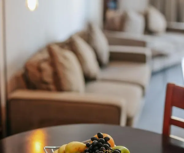 Lazaros Centre * Λάρνακα