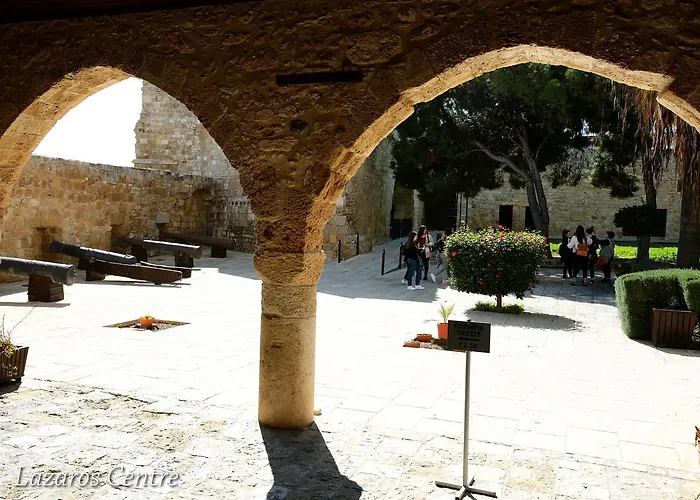 Lazaros Centre Λάρνακα