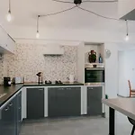 Lazaros Centre Apartament
