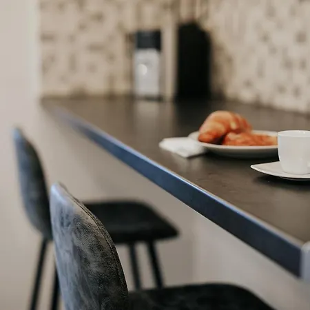 Lazaros Centre * Larnaca