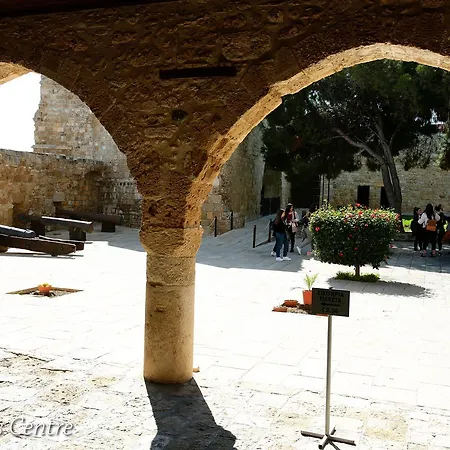 Lazaros Centre Larnaca