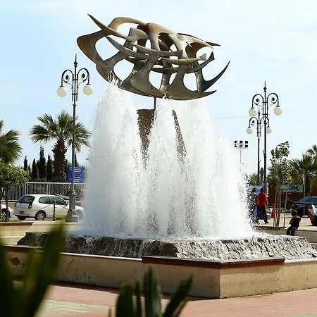 Lazaros Centre *